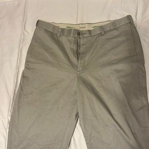 Men’s khaki pants Savane comfort size 40 x 32 excellent condition
